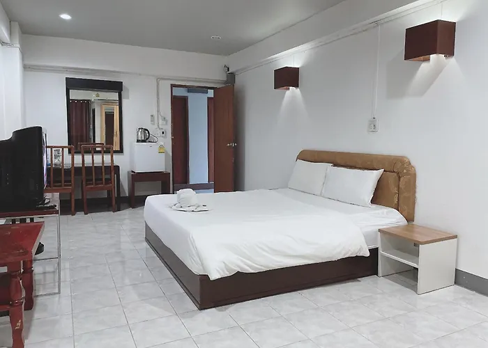 โรงแรมวินบางนา Win Bangna 3*