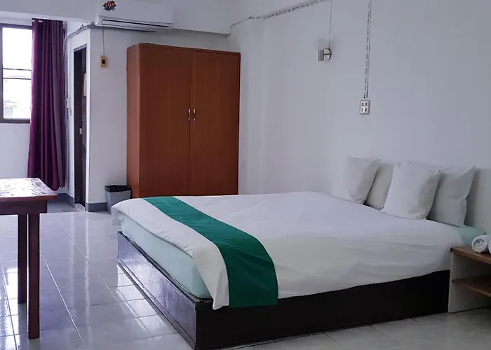 โรงแรมวินบางนา Win Bangna Hotel 3*