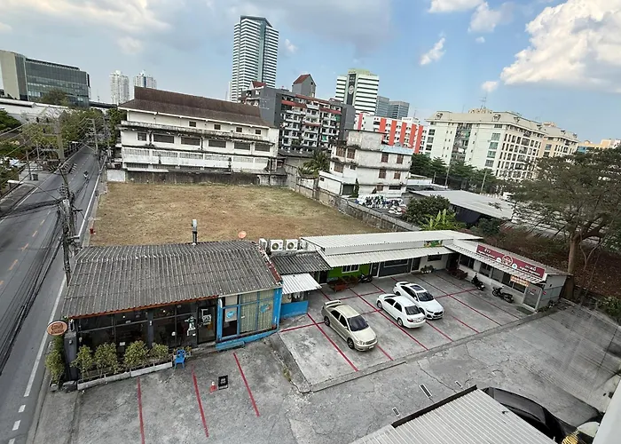 Hotel โรงแรมวินบางนา Win Bangna 3*